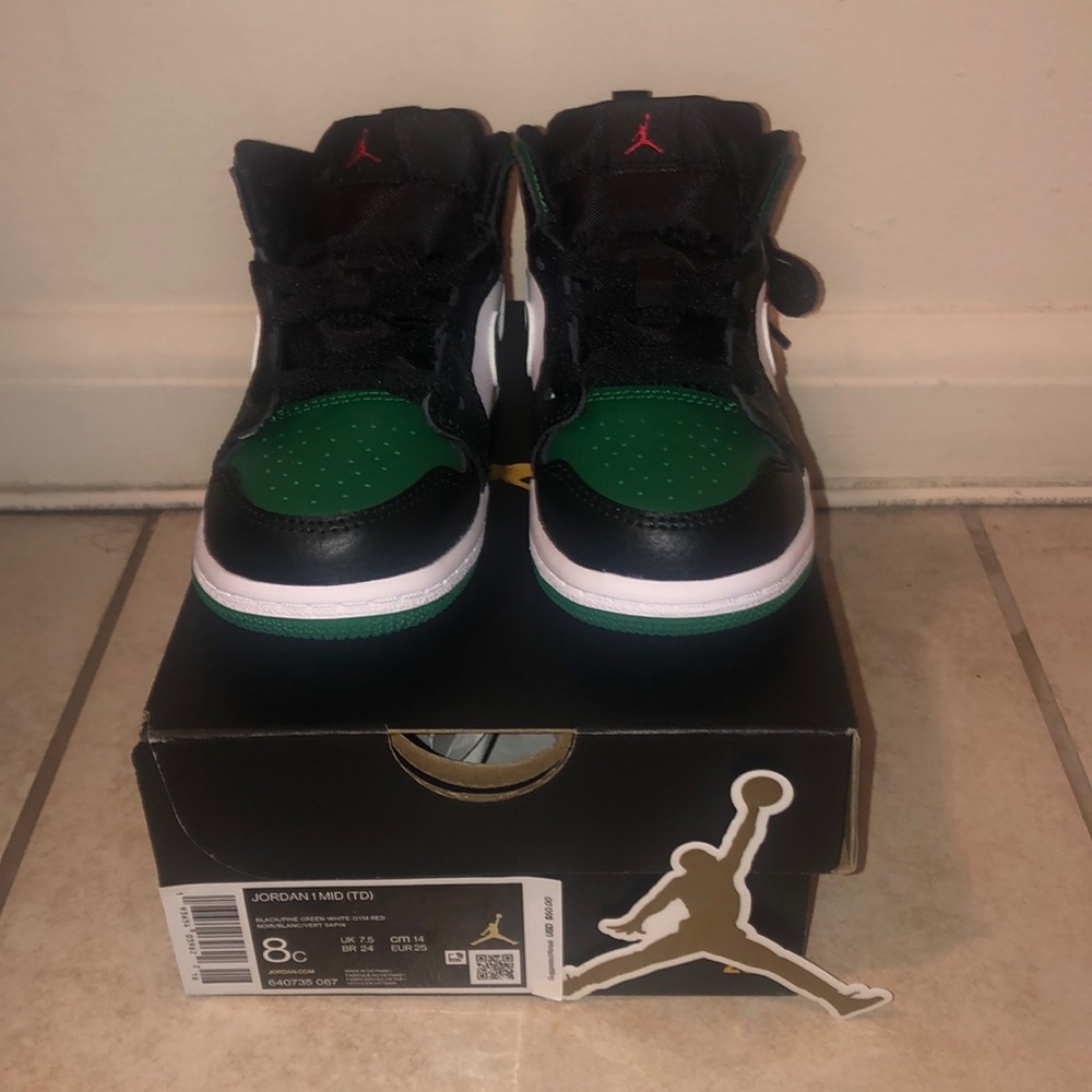 Nike JORDAN 1 MID Toddler Sneakers Size 8c